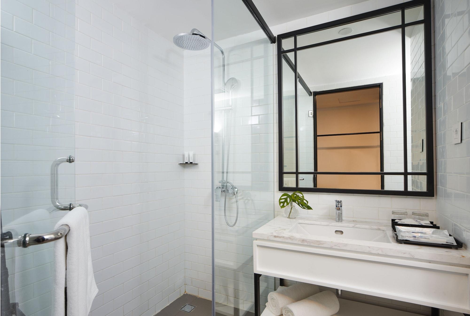 De Braga, Artotel Curated Bandung Extérieur photo